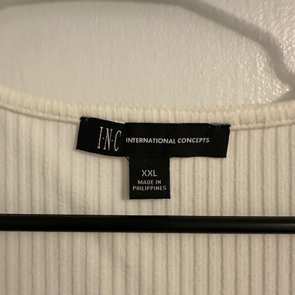 INC International Concepts Size XXL White Ribbed Shirt with Ruffle Sleeve - Picture 3 of 3